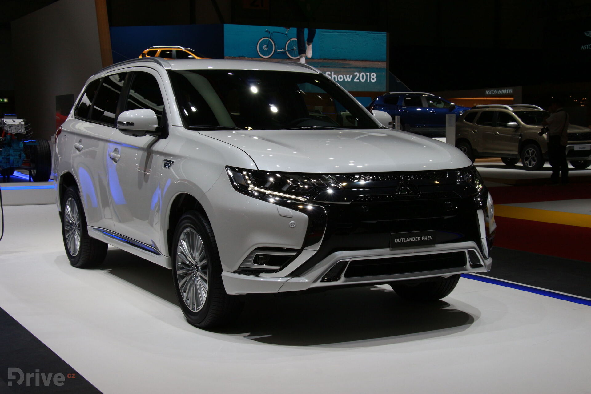 Mitsubishi Outlander PHEV (2018)