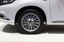 Mitsubishi Outlander PHEV (2018)