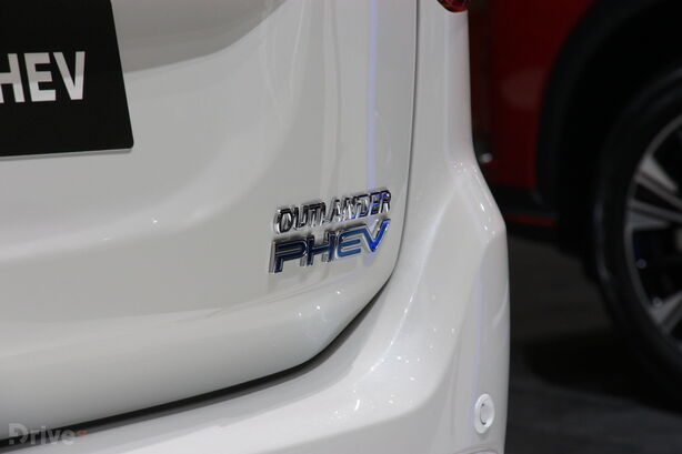 Mitsubishi Outlander PHEV (2018)