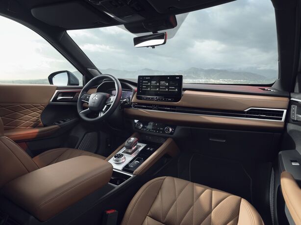 Mitsubishi Outlander PHEV 2024