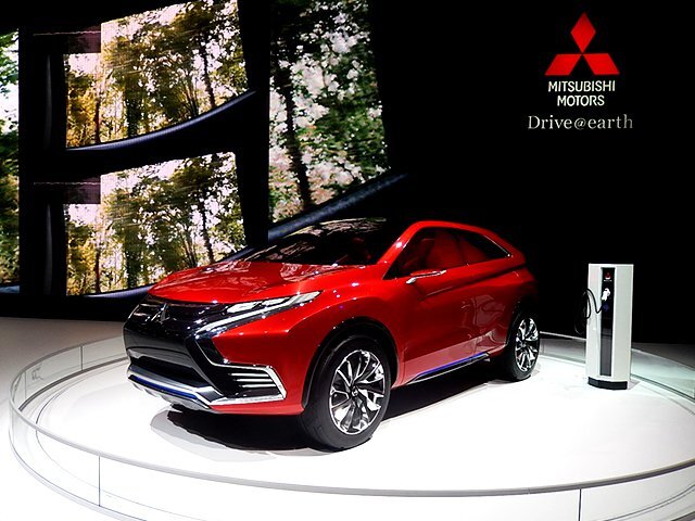 Mitsubishi XR-PHEV 