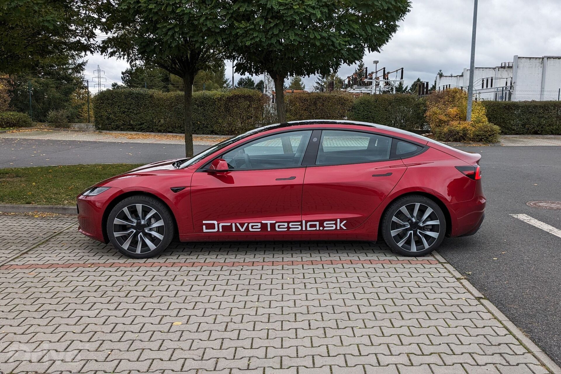 Modernizovaná Tesla Model 3