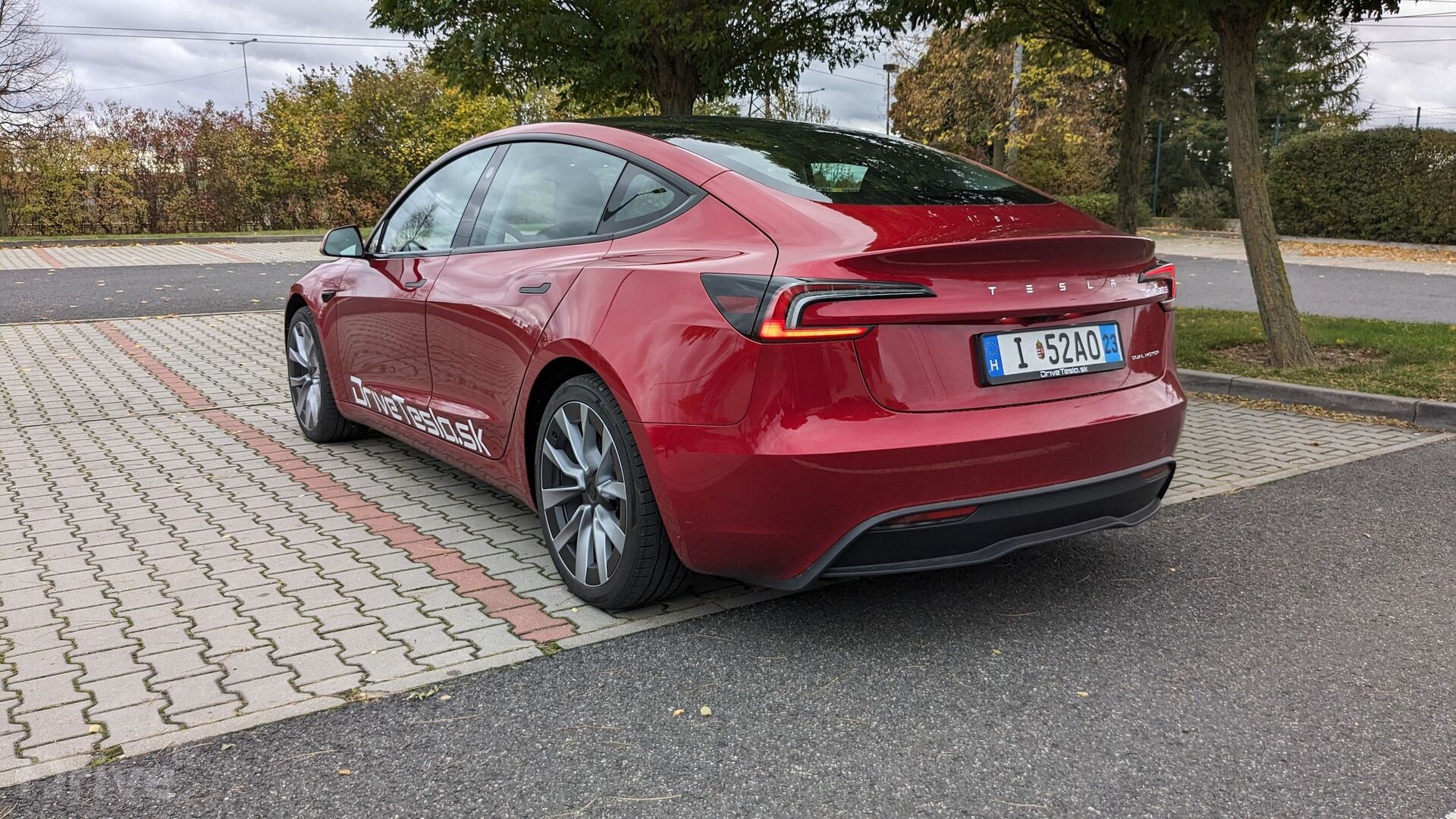 Modernizovaná Tesla Model 3