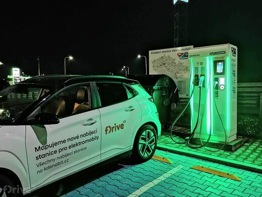 MOL, dálnice D1 96. km, směr Praha, odpočívka Mikulášov