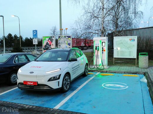 MOL, dálnice D5, 35. km směr Praha, odpočívka Počaply