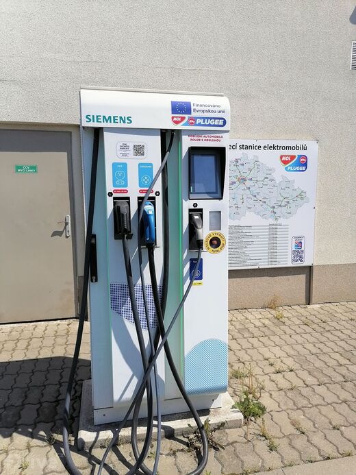 MOL, Praha 9 - Prosek, Kbelská ul. (do centra)