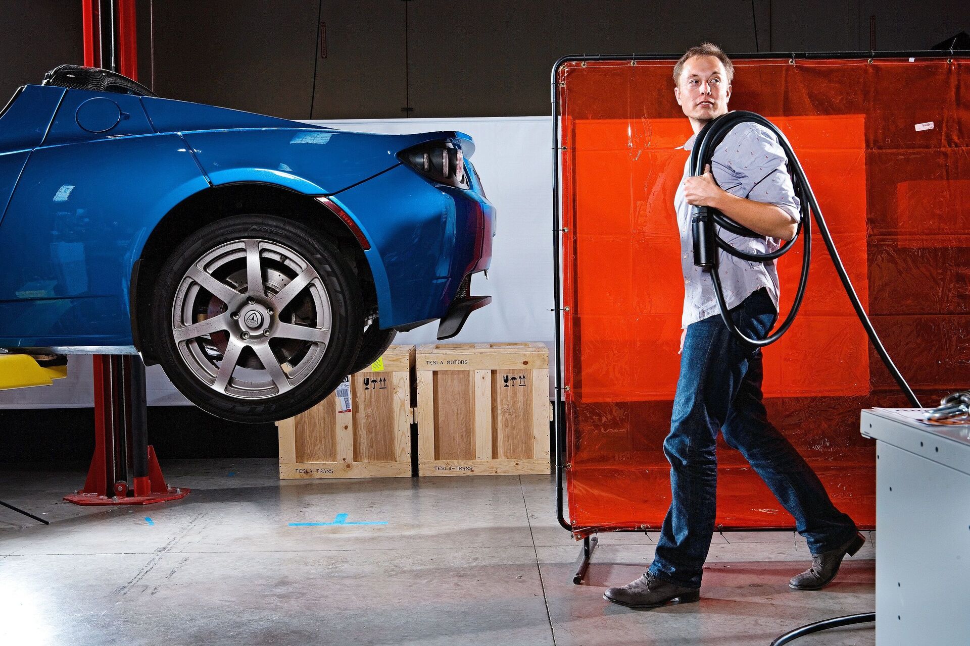 Musk a Tesla Roadster