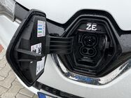 Nabíjecí konektor Zoe