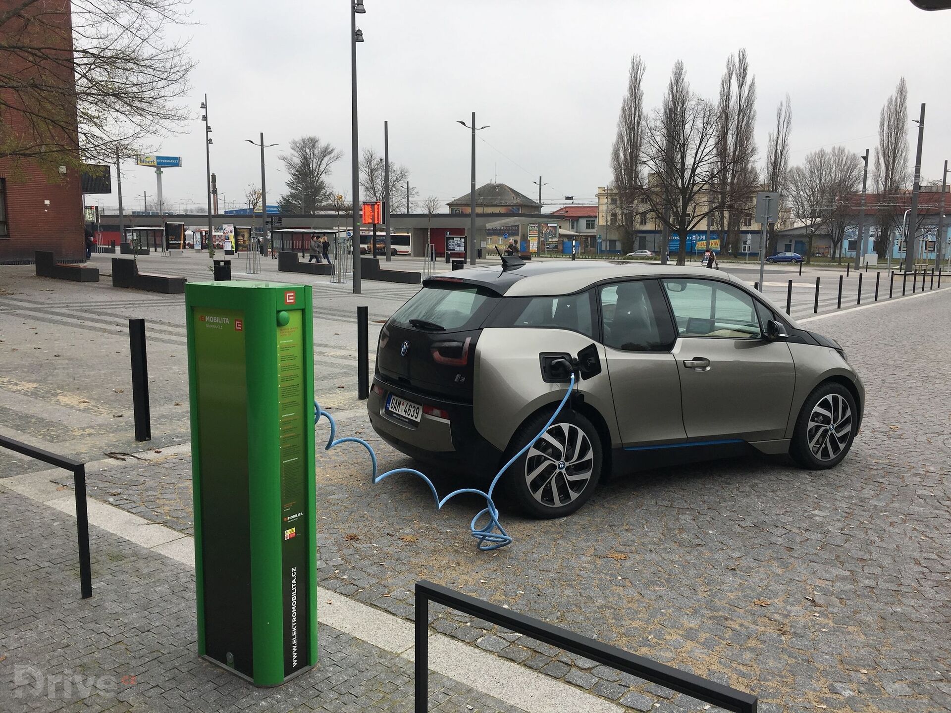 Nabíjecí stanice ČEZ