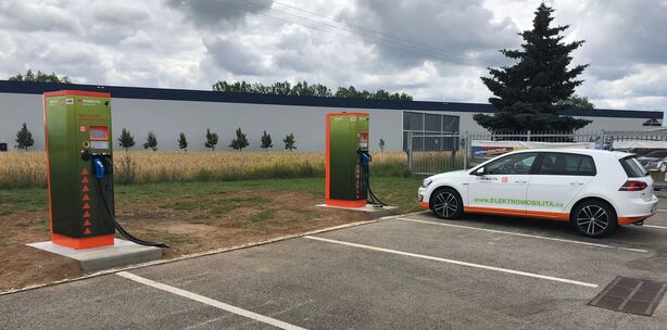 Nabíjecí stanice ČEZ