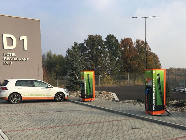 Nabíjecí stanice ČEZ dálnice D1