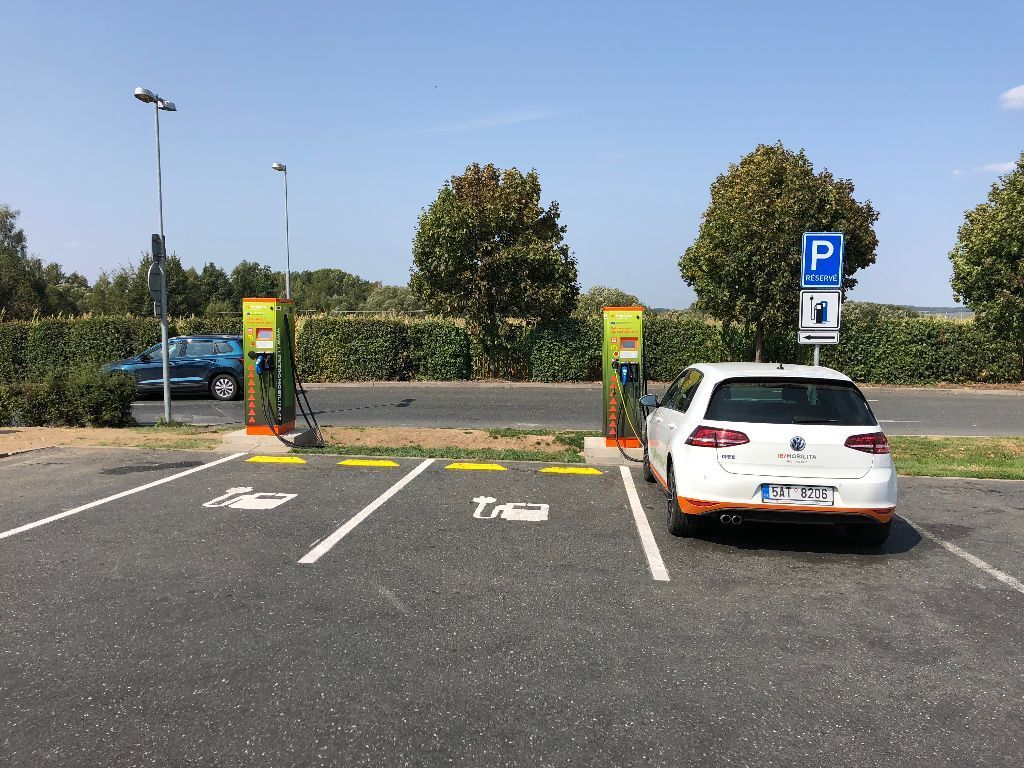 Nabíjecí stanice ČEZ dálnice D1