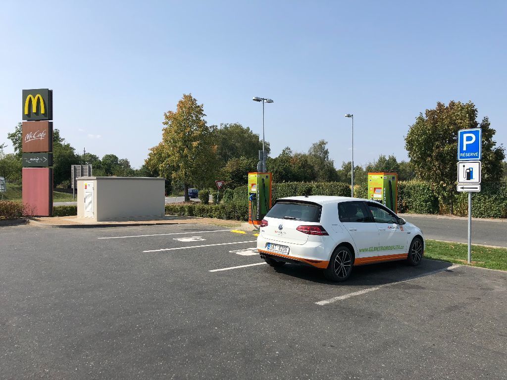 Nabíjecí stanice ČEZ dálnice D1