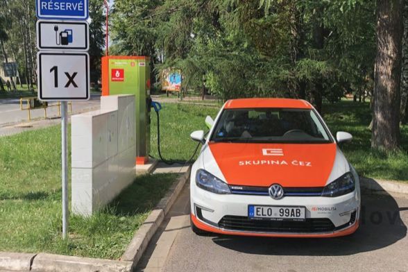 Nabíjecí stanice ČEZ Hlinsko
