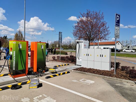 Nabíjecí stanice ČEZ Mladá Boleslav OC OIympia