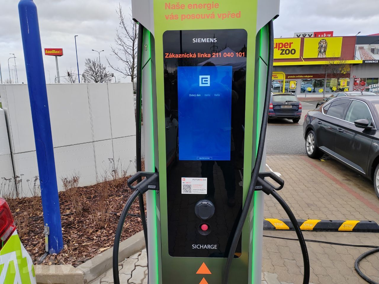 Nabíjecí stanice ČEZ OC Letňany