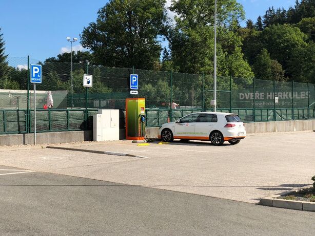 nabíjecí stanice ČEZ Trutnov