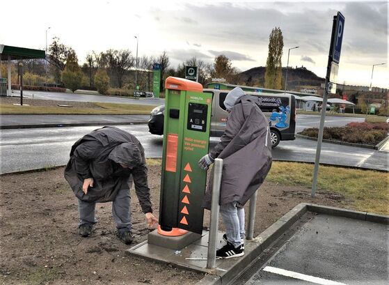 Nabíjecí stanice ČEZ u OC Olympia Teplice