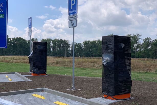 Nabíjecí stanice ČEZ ve Vysokém Mýtě