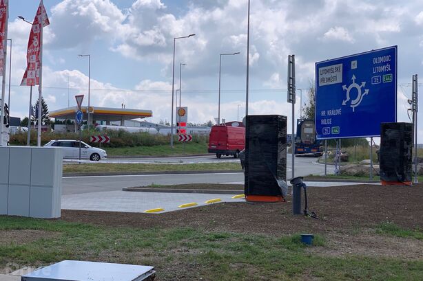 Nabíjecí stanice ČEZ ve Vysokém Mýtě