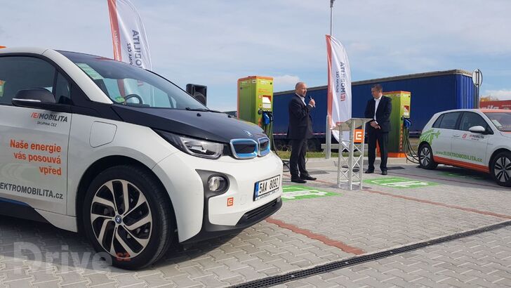 Nabíjecí stanice ČEZ Vystrkov