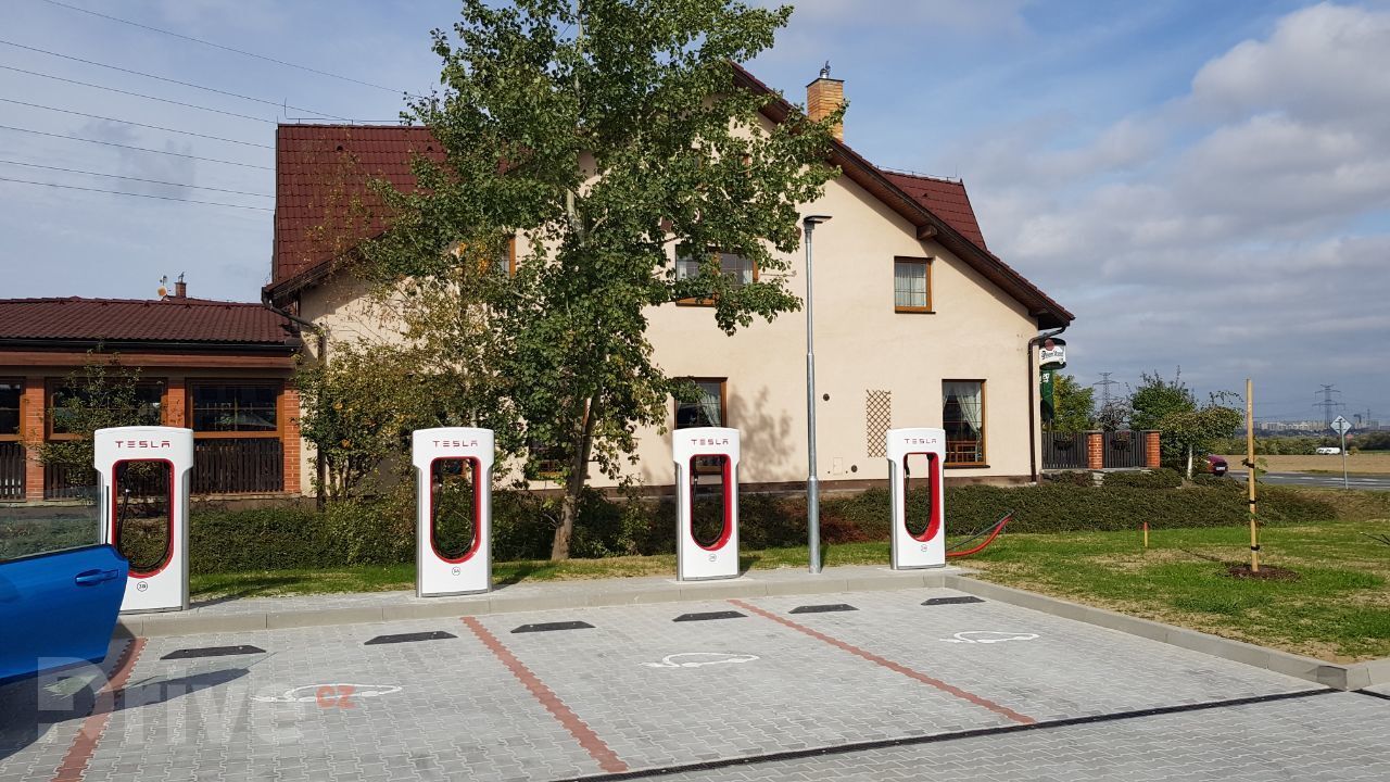 Nabíjecí stanice ČEZ Vystrkov