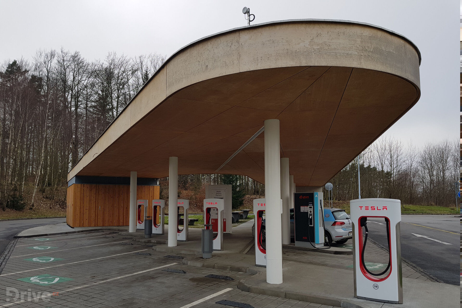 Nabíjecí stanice E.ON v Humpolci