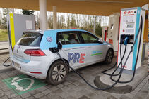 Nabíjecí stanice E.ON v Humpolci