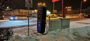 Nabíjecí stanice Hypercharger PRE v Berouně