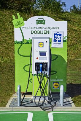 Nabíjecí stanice Lidl v Hlubočepích