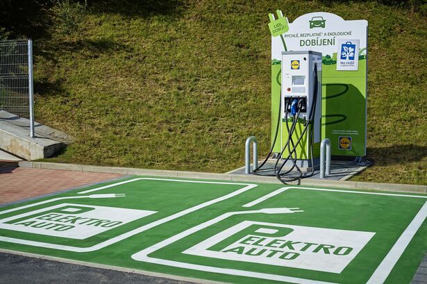 Nabíjecí stanice Lidl v Hlubočepích