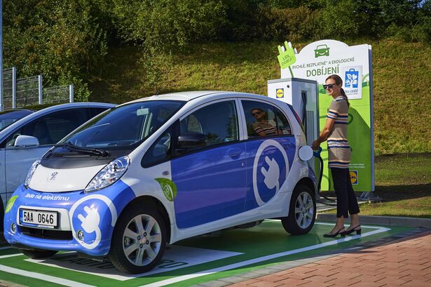 Nabíjecí stanice Lidl v Hlubočepích