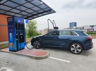 Nabíjecí stanice PRE na Pankráci se stojany Siemens