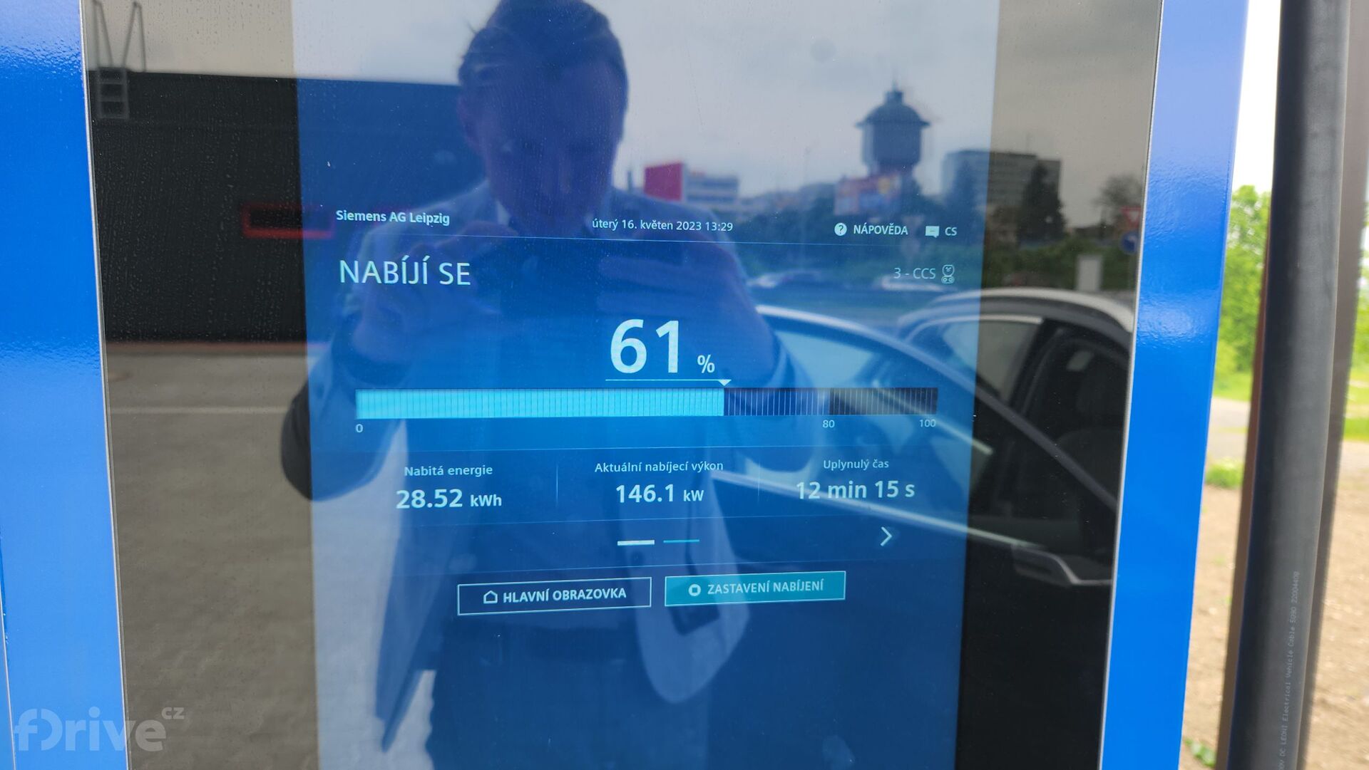 Nabíjecí stanice PRE na Pankráci se stojany Siemens