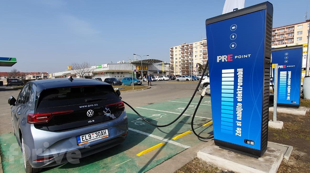 Nabíjecí stanice PRE u OMV