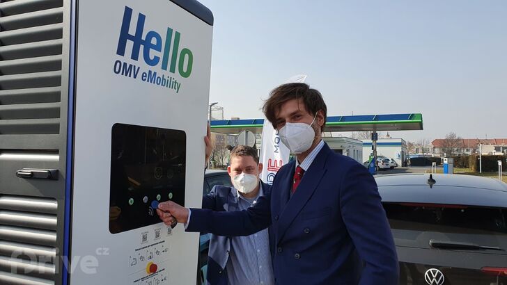 Nabíjecí stanice PRE u OMV