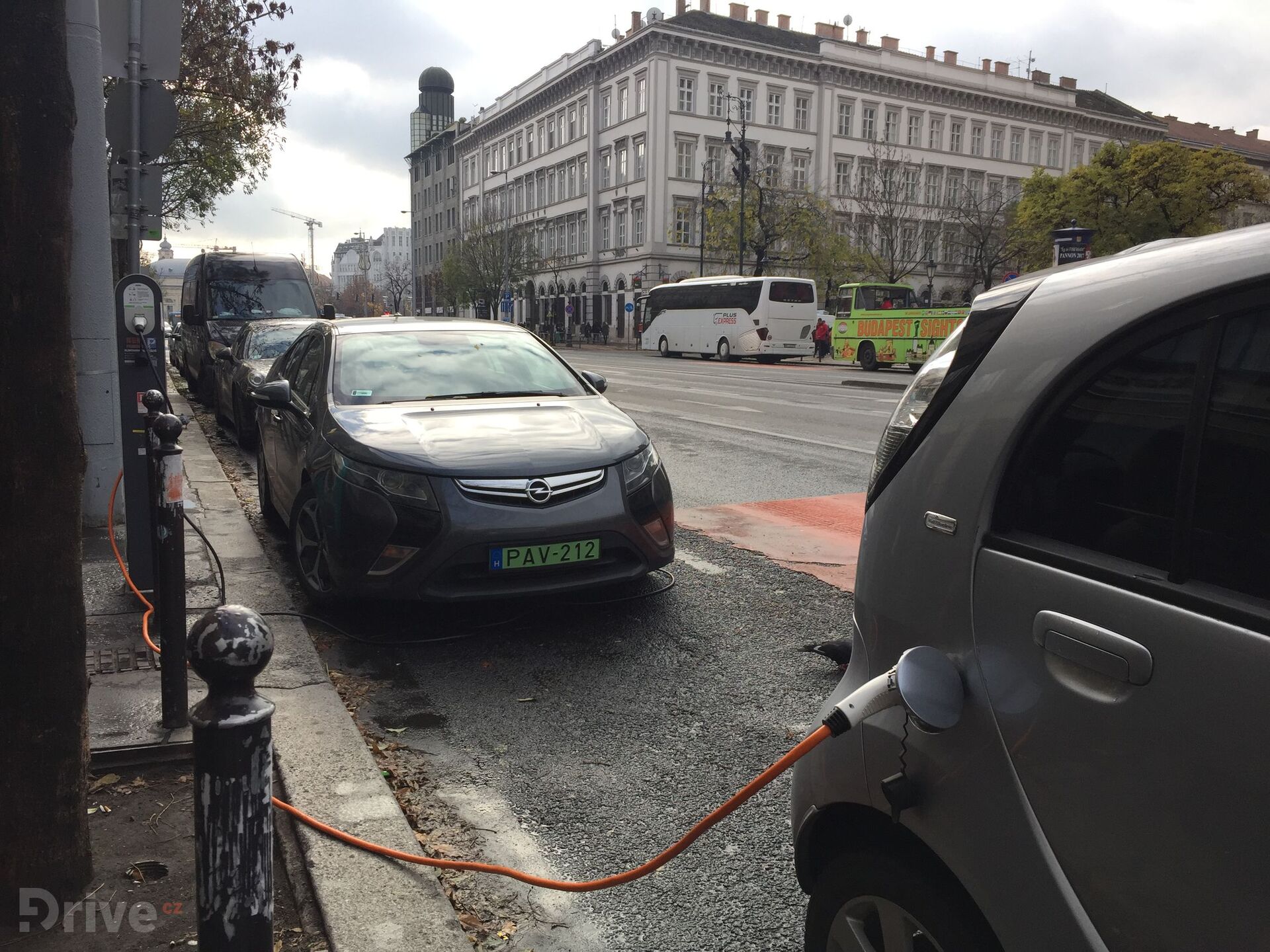 Nabíječka elektromobilů v Budapešti