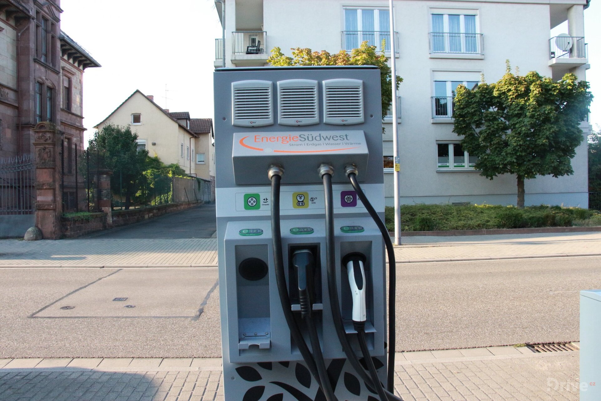 Nabíječka elektromobiů