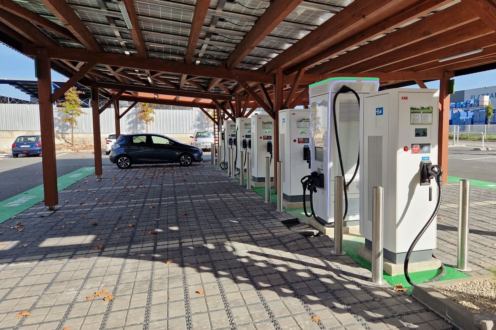 Nabíječka Lidl ve Francii