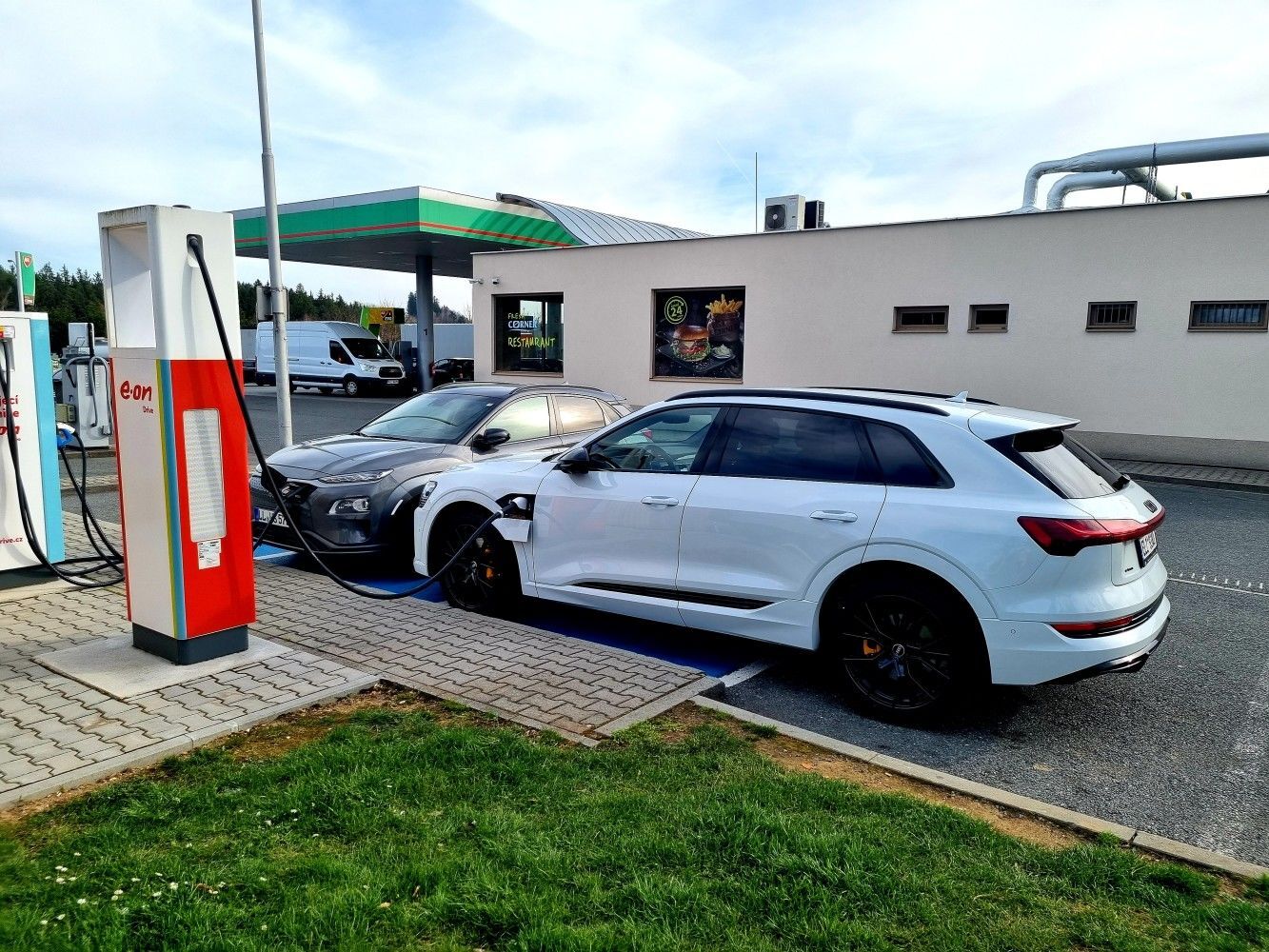 Nabíjení v zahraničí