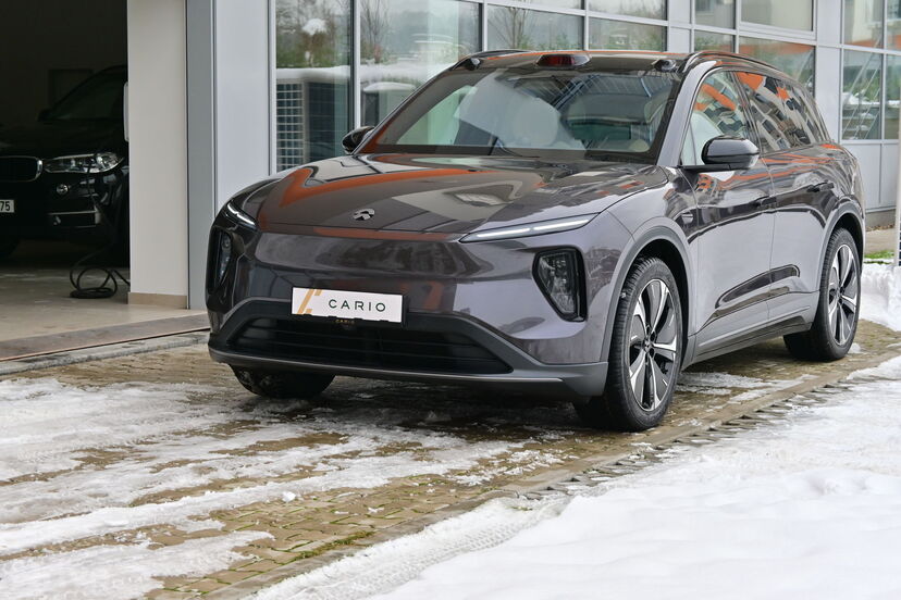NIO EL6 (2023)