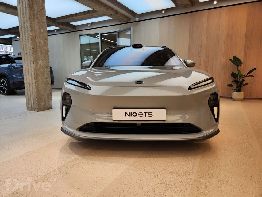 NIO ET5