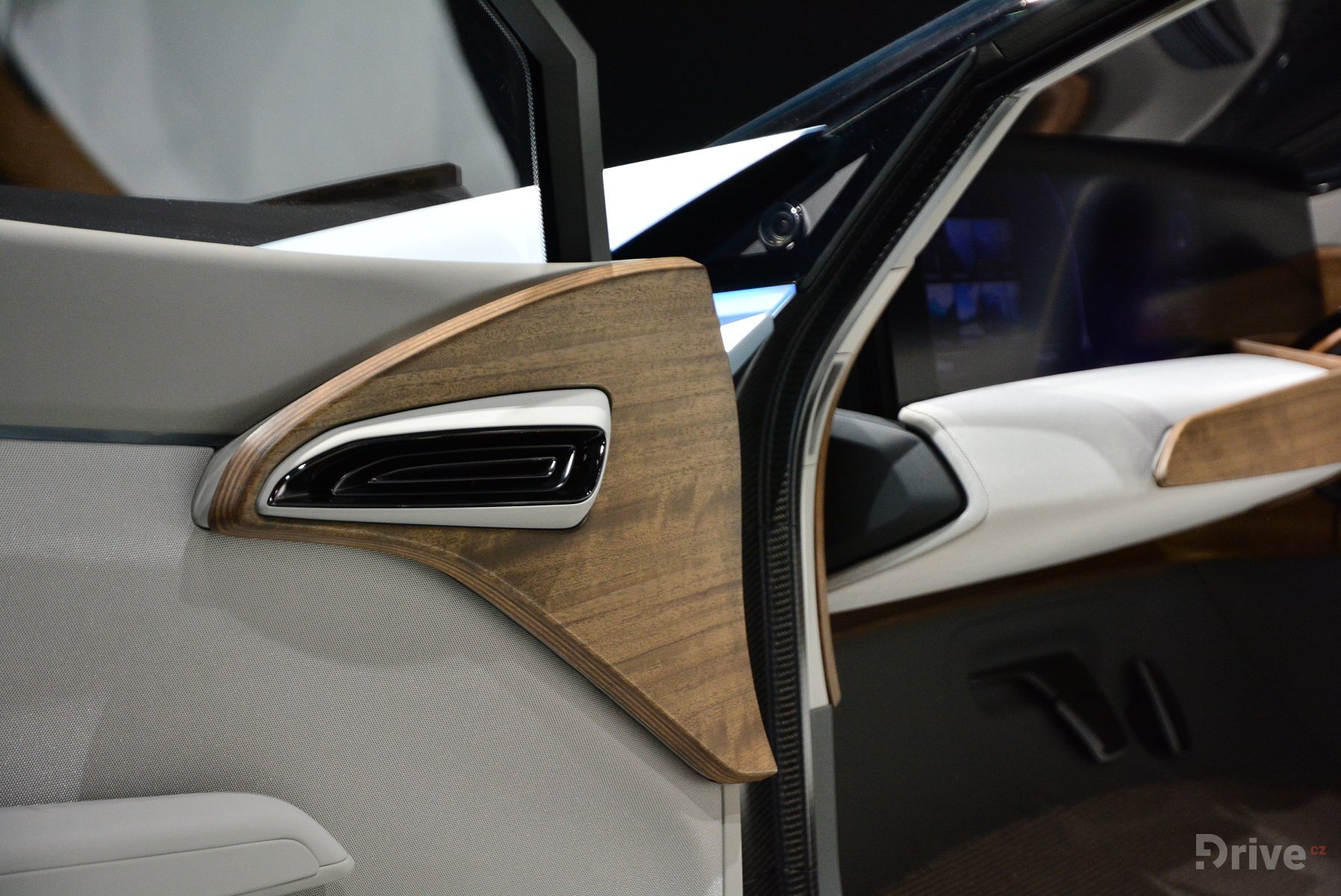 Nissan Intelligent Mobility koncept na veletrhu CES 2017