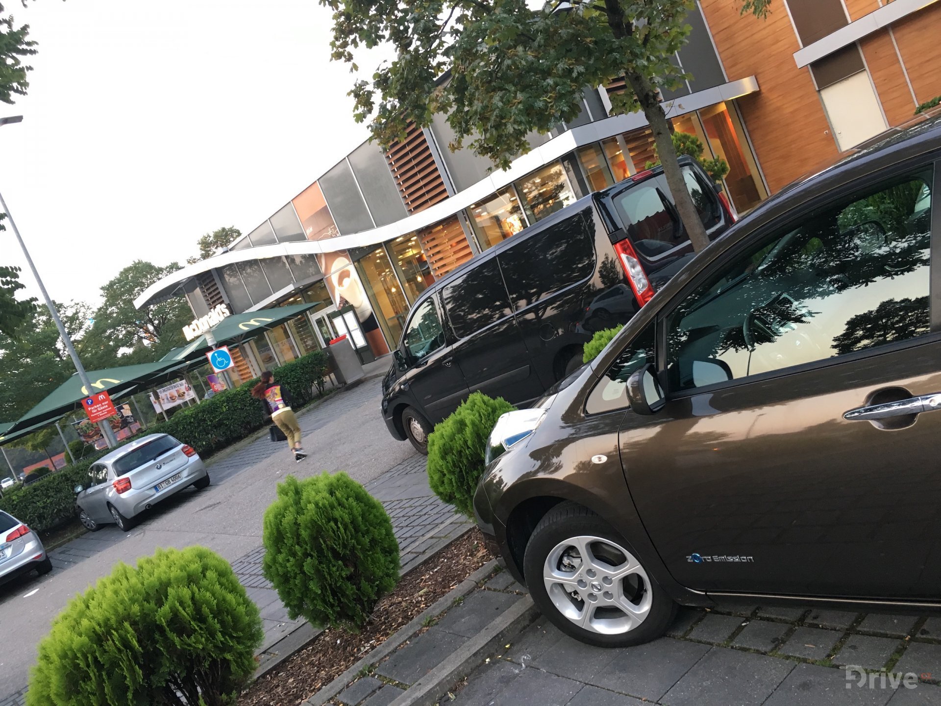 Nissan Leaf - cesta Paříž