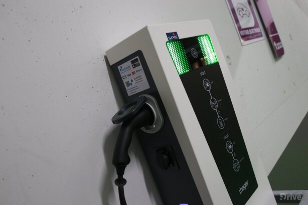 Nissan Leaf - cesta Paříž