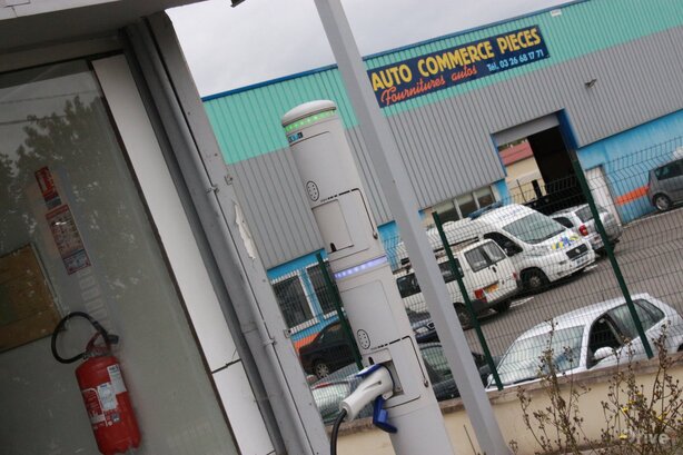 Nissan Leaf - cesta Paříž