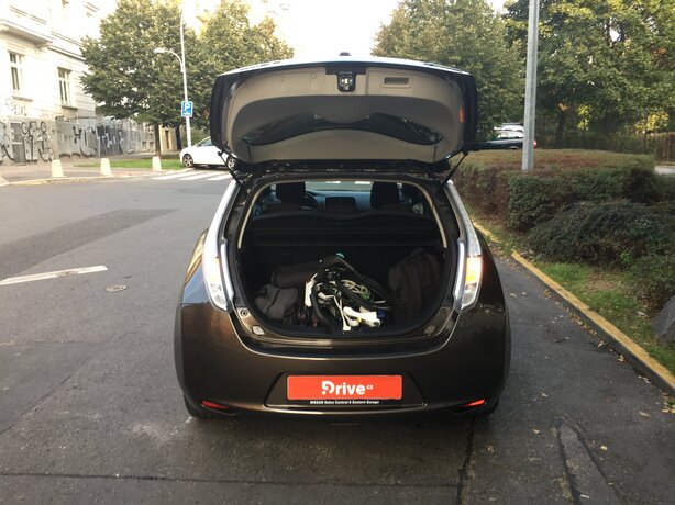 Nissan Leaf - odjezd do Paříže