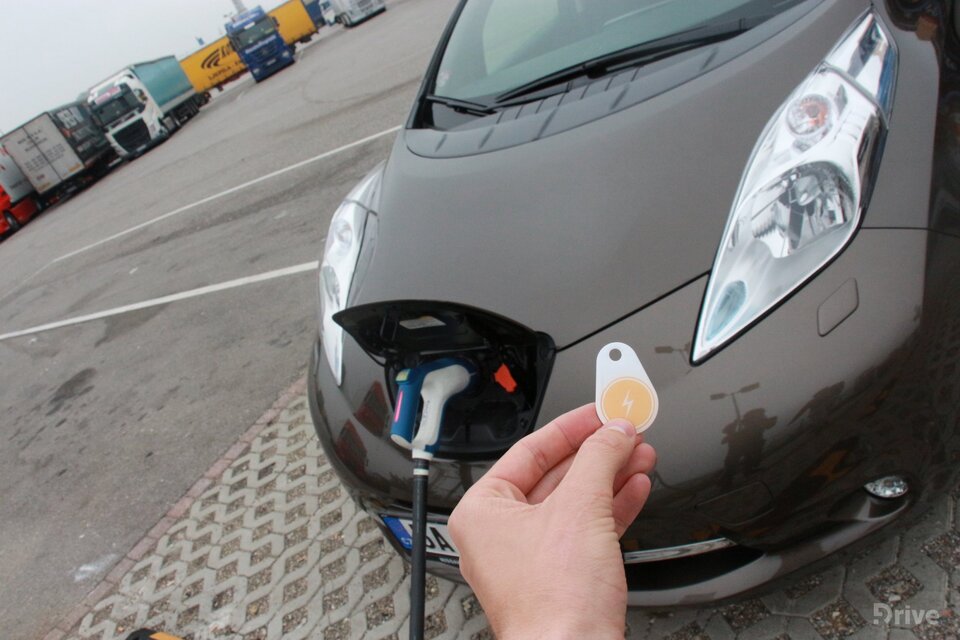 Nissan Leaf (2016) - cesta do Paříže