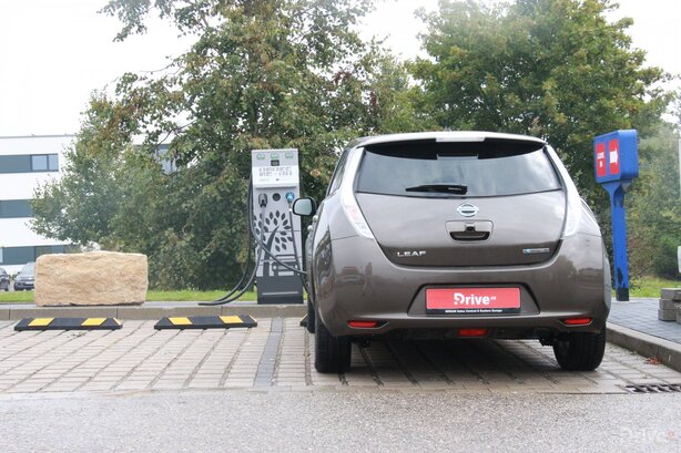 Nissan Leaf (2016) - cesta do Paříže