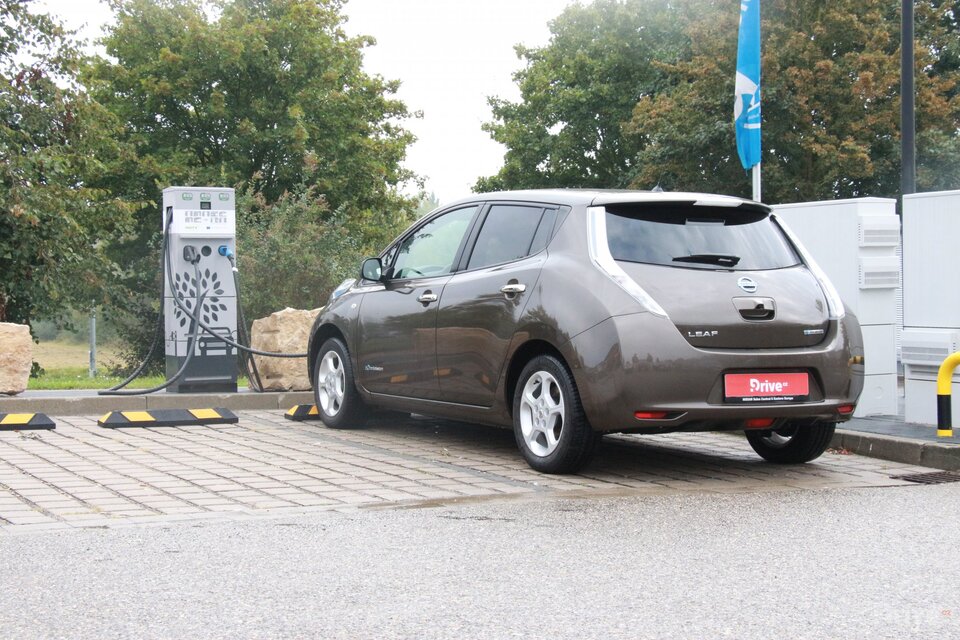 Nissan Leaf (2016) - cesta do Paříže